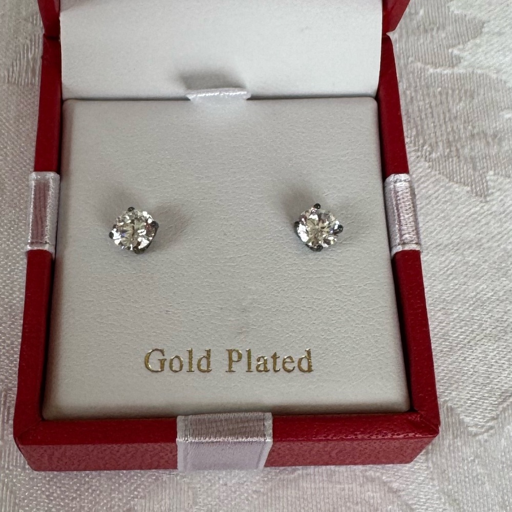 NEW earring set